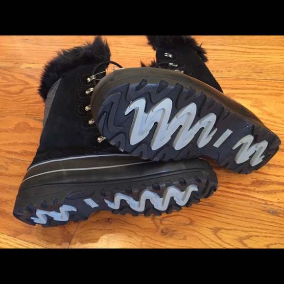 Khombu Ladies’ Waterproof Boots, Black - Picture 3 of 3